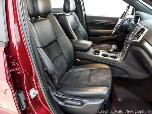 Used 2017 Jeep Grand Cherokee Altitude image 33