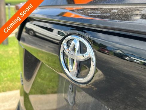 Used 2022 Toyota RAV4 XLE AWD/4WD image 10
