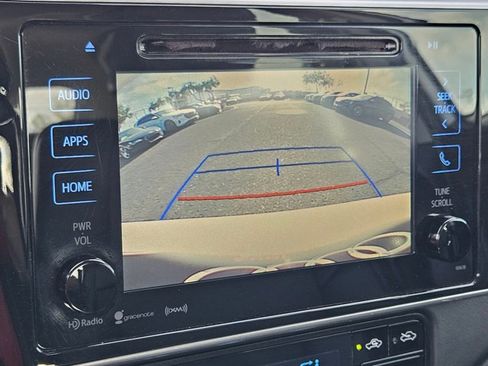 Used 2018 Toyota Corolla SE w/ SE Premium Package image 18