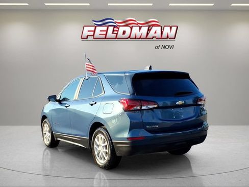 Used 2024 Chevrolet Equinox LS w/ LS Convenience Package FWD image 3