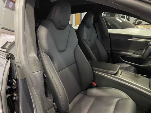 Used 2021 Tesla Model S Plaid image 40