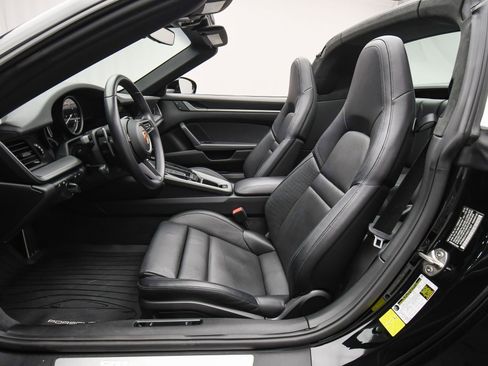Used 2022 Porsche 911 Targa 4S image 17