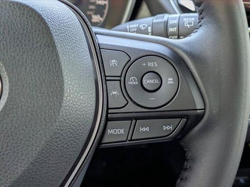 Used 2026 Toyota Corolla SE FWD image 6