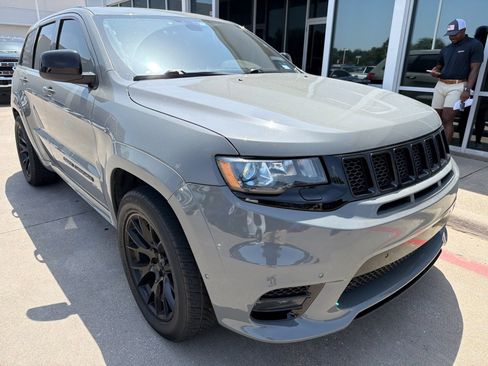 Used 2021 Jeep Grand Cherokee Laredo X RWD image 4