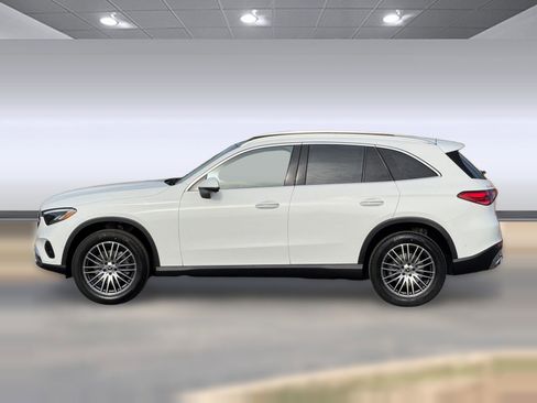 New 2026 Mercedes-Benz GLC 300 image 2