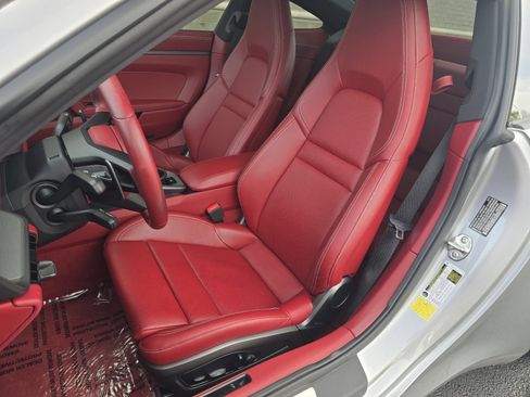 Certified 2020 Porsche 911 Carrera 4S image 6