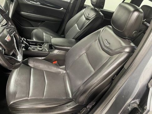 Used 2022 Cadillac XT6 Premium Luxury AWD/4WD image 12