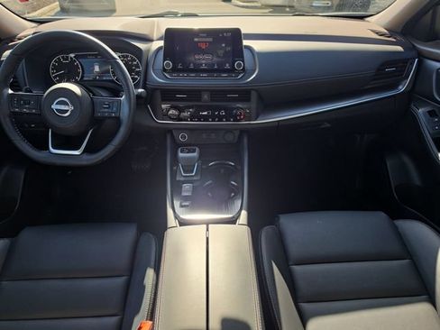 Certified 2023 Nissan Rogue SV w/ SV Premium B Package FWD image 13
