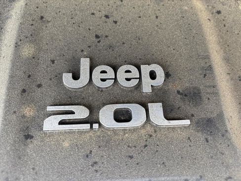 Used 2022 Jeep Wrangler Sahara w/ Cold Weather Group image 14