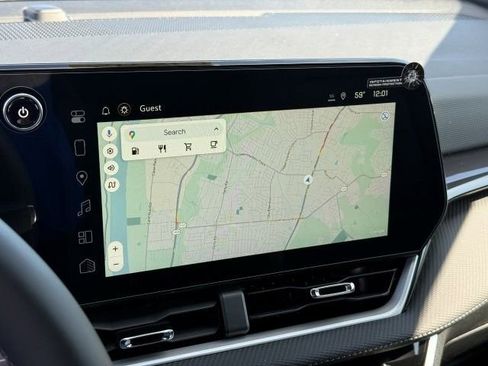 New 2026 Chevrolet Equinox LT w/ LPO, Floor Liner Package image 19