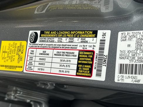 Used 2025 Toyota Tundra Limited AWD/4WD image 46