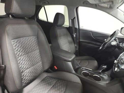 Used 2020 Chevrolet Equinox LT w/ Driver Convenience Package image 12