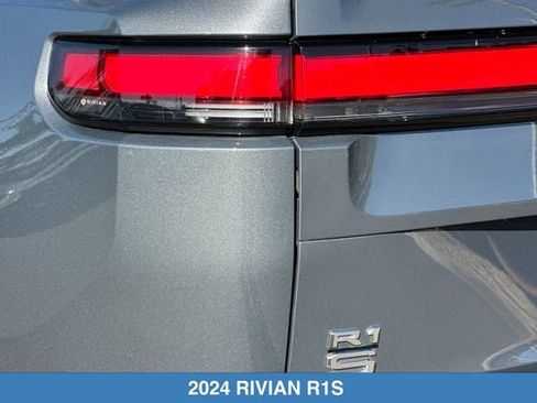 Used 2024 Rivian R1S Adventure AWD/4WD image 30