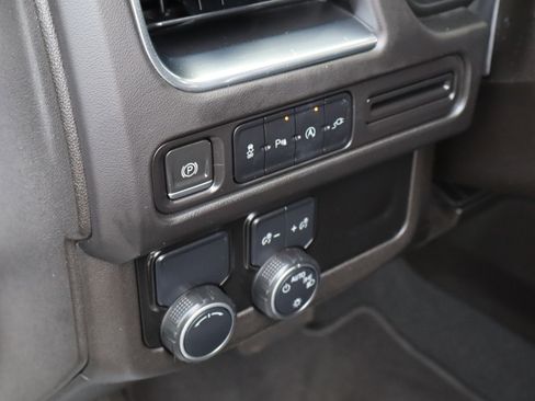 Used 2021 Chevrolet Tahoe LT image 42