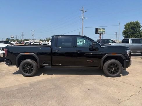 New 2026 GMC Sierra 2500 AT4 w/ AT4 Premium Plus Package AWD/4WD image 7