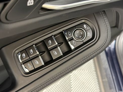 Certified 2019 Porsche Macan S AWD/4WD image 13