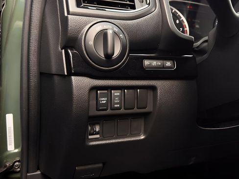 Used 2024 Nissan Titan SV w/ SV Bronze Edition Package image 29