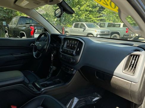 Used 2020 Chevrolet Colorado Z71 AWD/4WD image 27