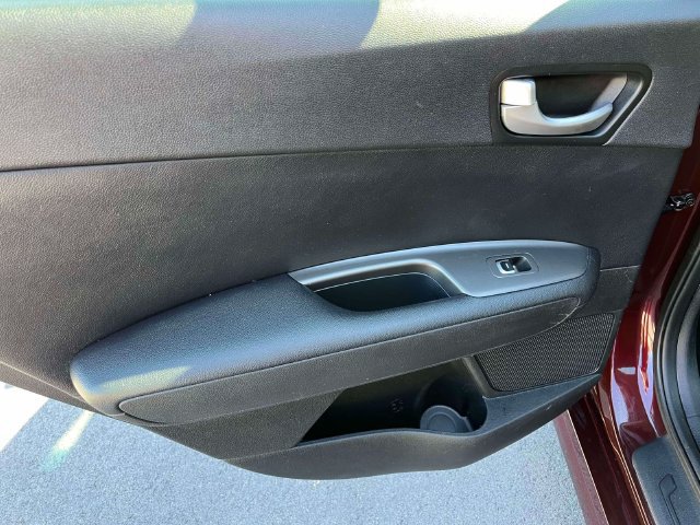 Used 2020 Kia Optima LX FWD image 17