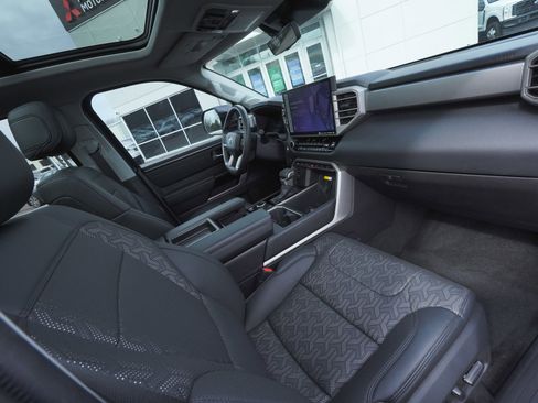 Used 2024 Toyota Tundra Limited image 45