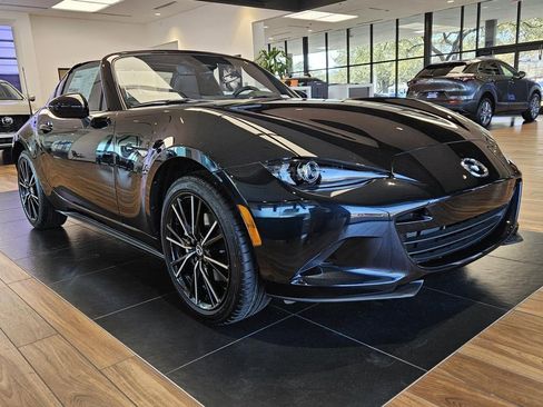 New 2025 MAZDA MX-5 Miata RF Grand Touring image 6