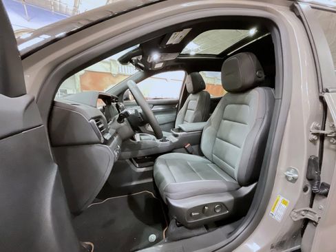 New 2026 GMC Terrain AT4 w/ Technology Package II AWD/4WD image 10