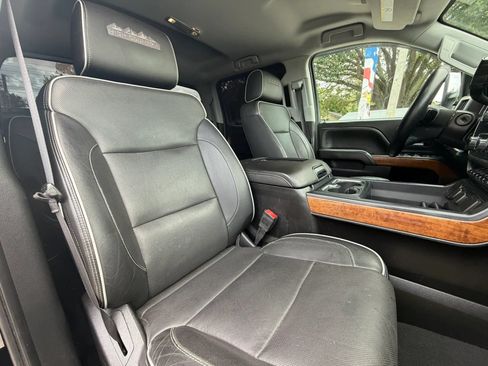 Used 2019 Chevrolet Silverado 2500 High Country w/ Duramax Plus Package AWD/4WD image 19