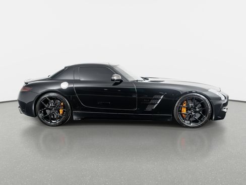 Used 2011 Mercedes-Benz SLS AMG Coupe image 5