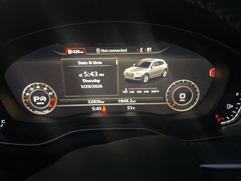 Used 2018 Audi Q5 Prestige w/ Prestige Package image 4