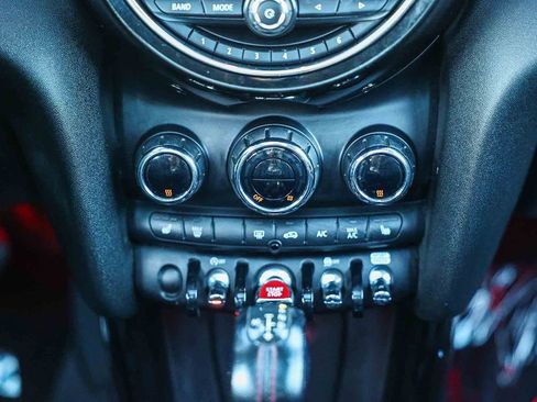 Used 2019 MINI Cooper S image 21