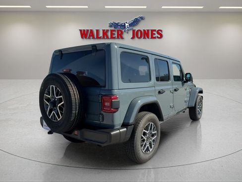 Used 2024 Jeep Wrangler Sahara image 3