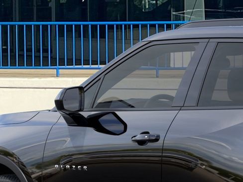 New 2026 Chevrolet Blazer LT image 12