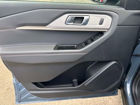 New 2026 Ford Explorer Active w/ Active Comfort Package image 21