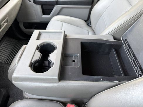 Used 2018 Ford F550 4x4 Regular Cab Super Duty image 26