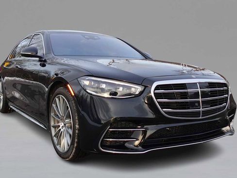 Certified 2022 Mercedes-Benz S 580 4MATIC Sedan image 3