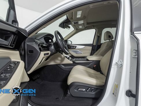 Used 2025 Acura MDX SH-AWD w/ Technology Package image 11