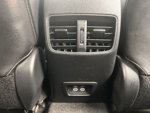 Used 2023 Toyota Corolla Cross XLE AWD/4WD image 28