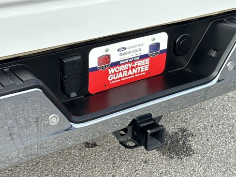 Used 2023 Chevrolet Silverado 1500 LTZ AWD/4WD image 12