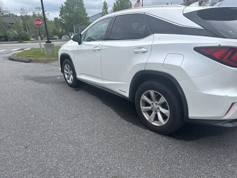 Used 2016 Lexus RX 450h AWD w/ Accessory Package image 10