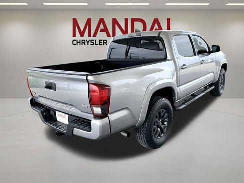 Used 2021 Toyota Tacoma SR5 w/ Technology Package AWD/4WD image 6