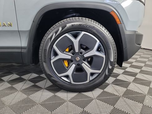 Used 2022 Rivian R1T Adventure AWD/4WD image 11