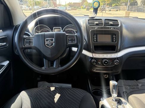 Used 2017 Dodge Journey SE FWD image 21