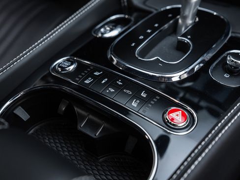 Used 2017 Bentley Continental GT image 38