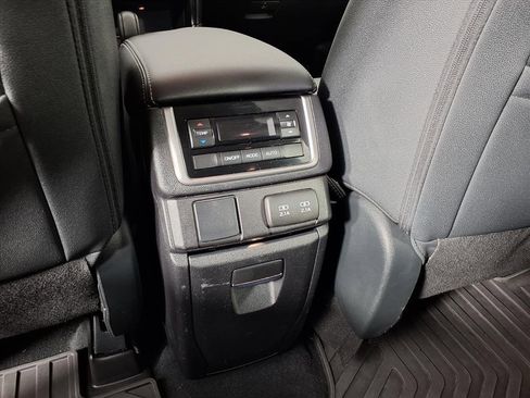 Used 2022 Subaru Ascent Onyx Edition image 15