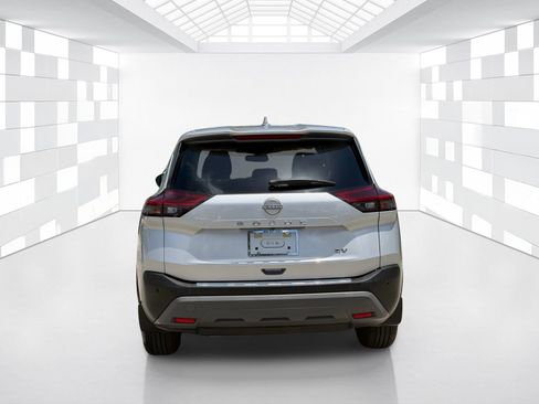 Certified 2023 Nissan Rogue SV FWD image 6