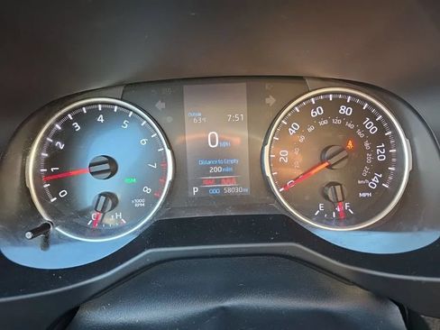Used 2021 Toyota RAV4 XLE Premium AWD/4WD image 23