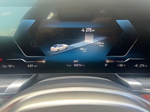 Used 2024 BMW i7 eDrive50 RWD image 16