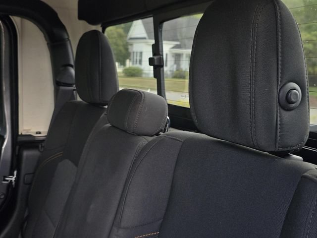 Used 2025 Jeep Gladiator Mojave w/ Safety Group AWD/4WD image 28
