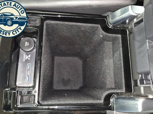 Used 2018 Land Rover Discovery HSE Luxury AWD/4WD image 22