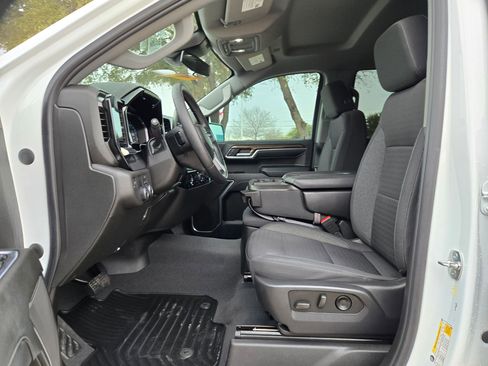 Certified 2023 Chevrolet Silverado 1500 RST image 9